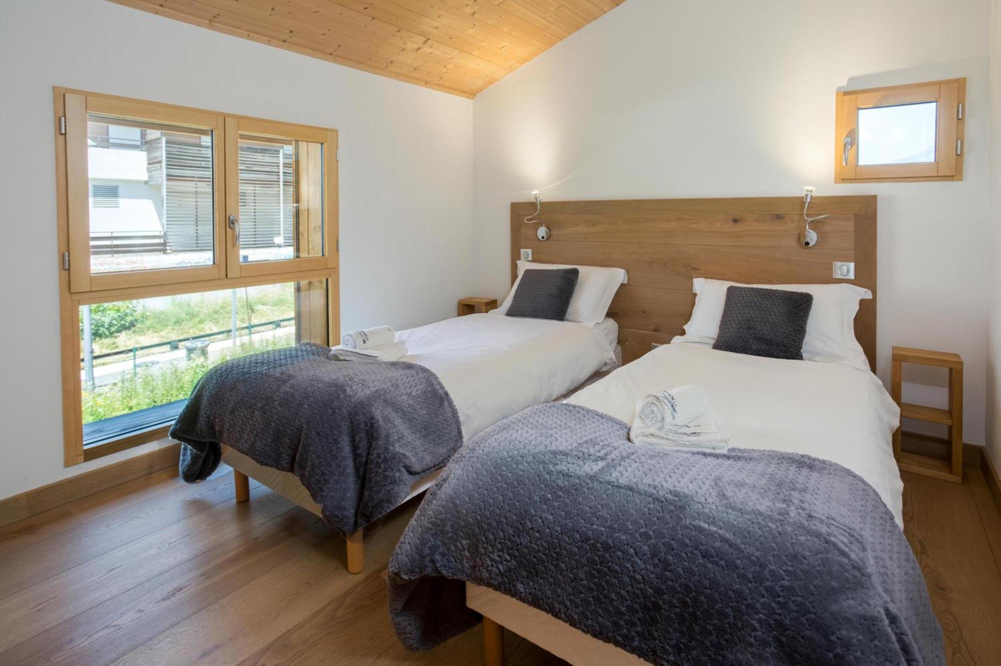 Couttet - Year Chalet